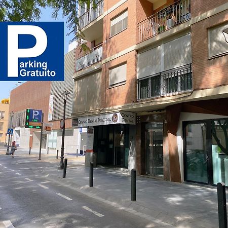 Apartamento Con Parking Gratis En El Centro, 2 Dormitorios Almería Buitenkant foto