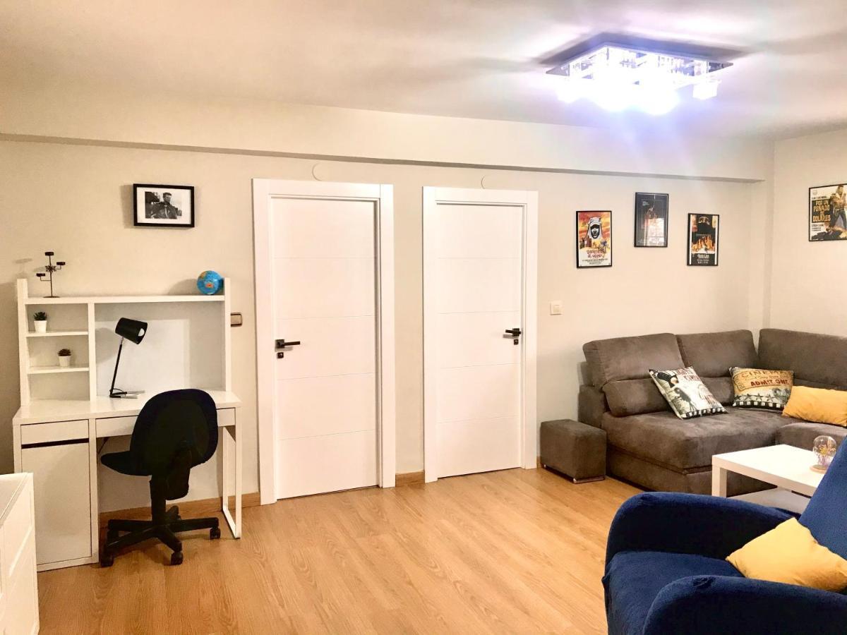 Apartamento Con Parking Gratis En El Centro, 2 Dormitorios Almería Buitenkant foto