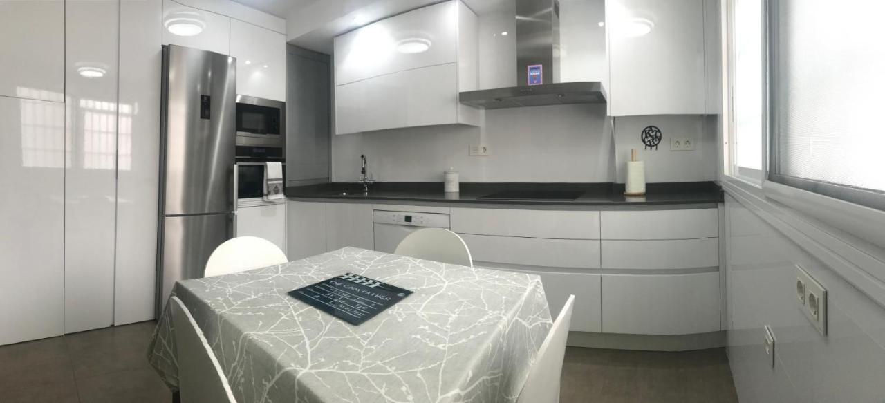 Apartamento Con Parking Gratis En El Centro, 2 Dormitorios Almería Buitenkant foto