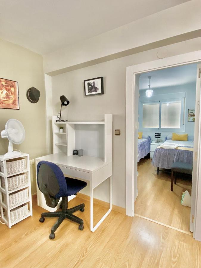 Apartamento Con Parking Gratis En El Centro, 2 Dormitorios Almería Buitenkant foto