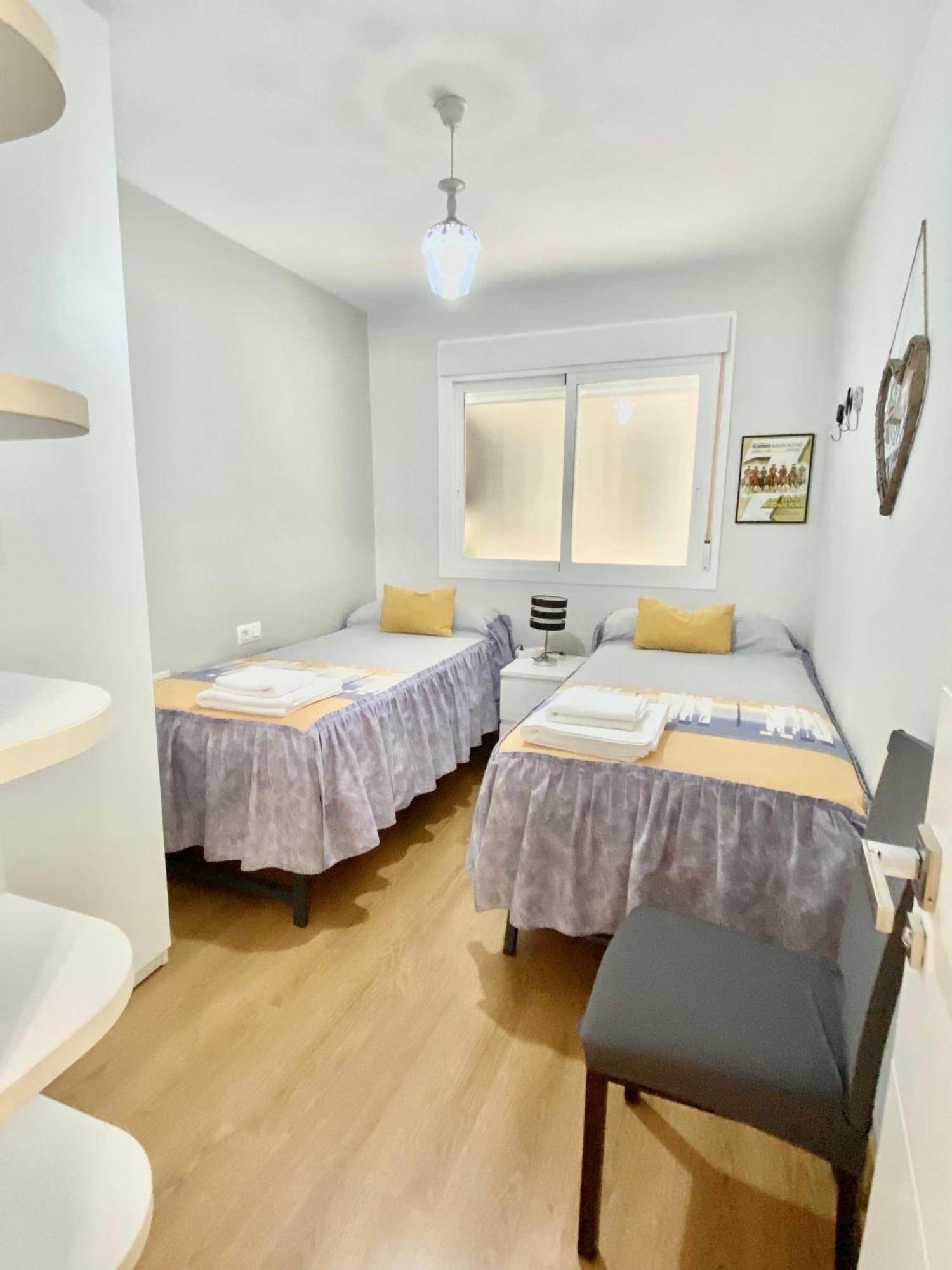 Apartamento Con Parking Gratis En El Centro, 2 Dormitorios Almería Buitenkant foto